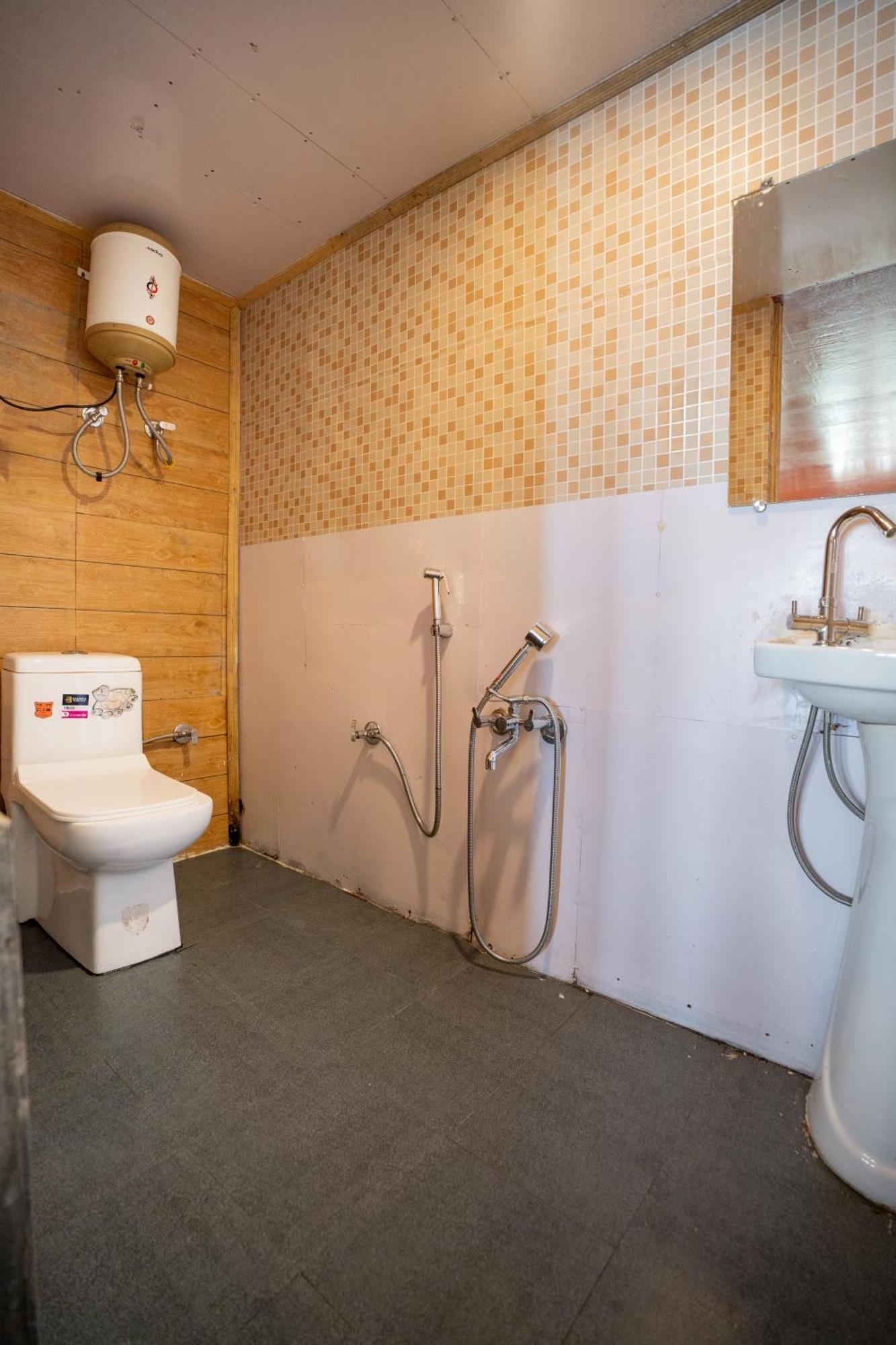 Monratino Himadrie -2 Mins Walk From Mall Road - All Rooms Have Kanchenjunga Mountain View Дарджилінг Екстер'єр фото