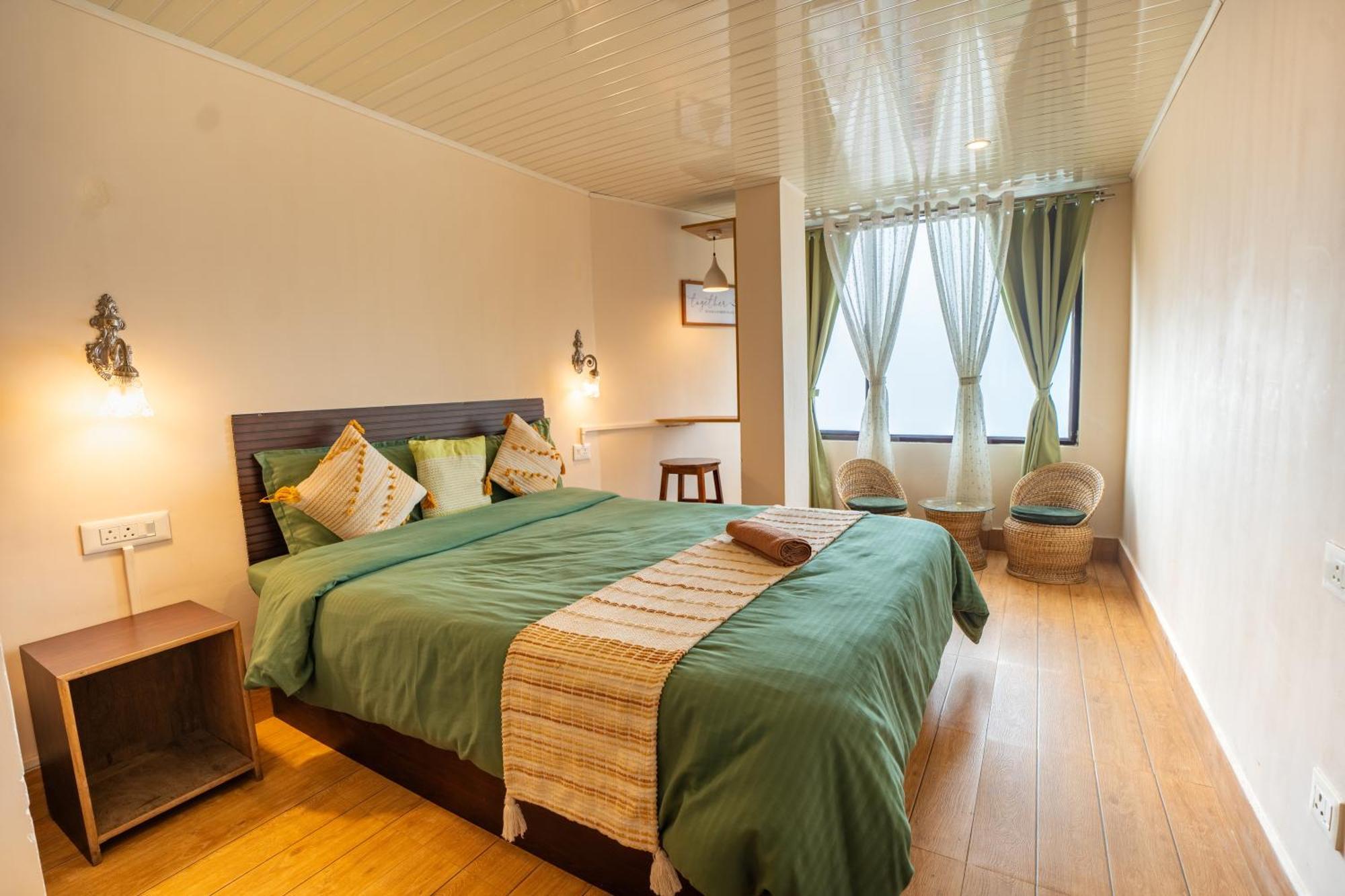 Monratino Himadrie -2 Mins Walk From Mall Road - All Rooms Have Kanchenjunga Mountain View Дарджилінг Екстер'єр фото