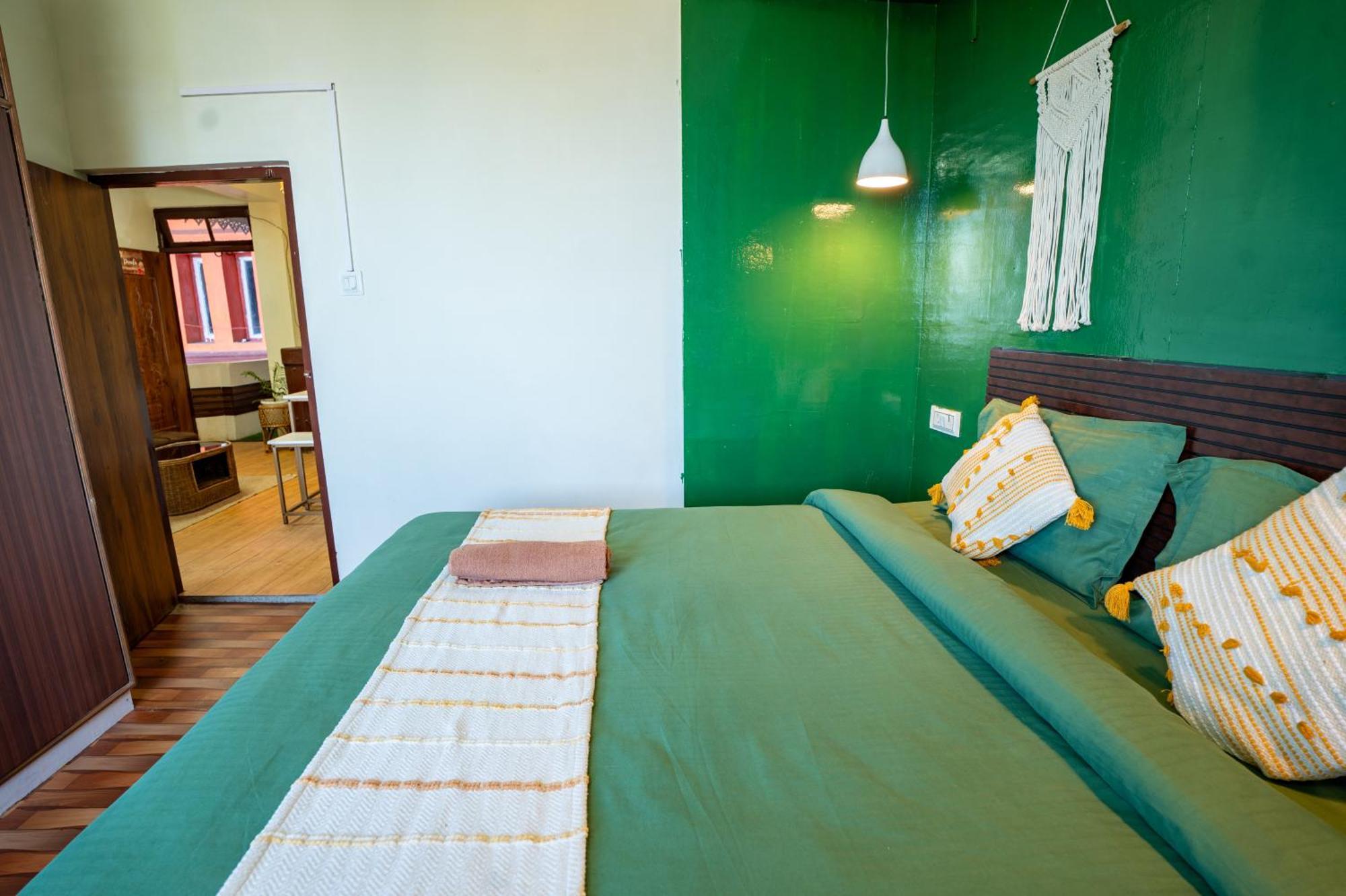 Monratino Himadrie -2 Mins Walk From Mall Road - All Rooms Have Kanchenjunga Mountain View Дарджилінг Екстер'єр фото