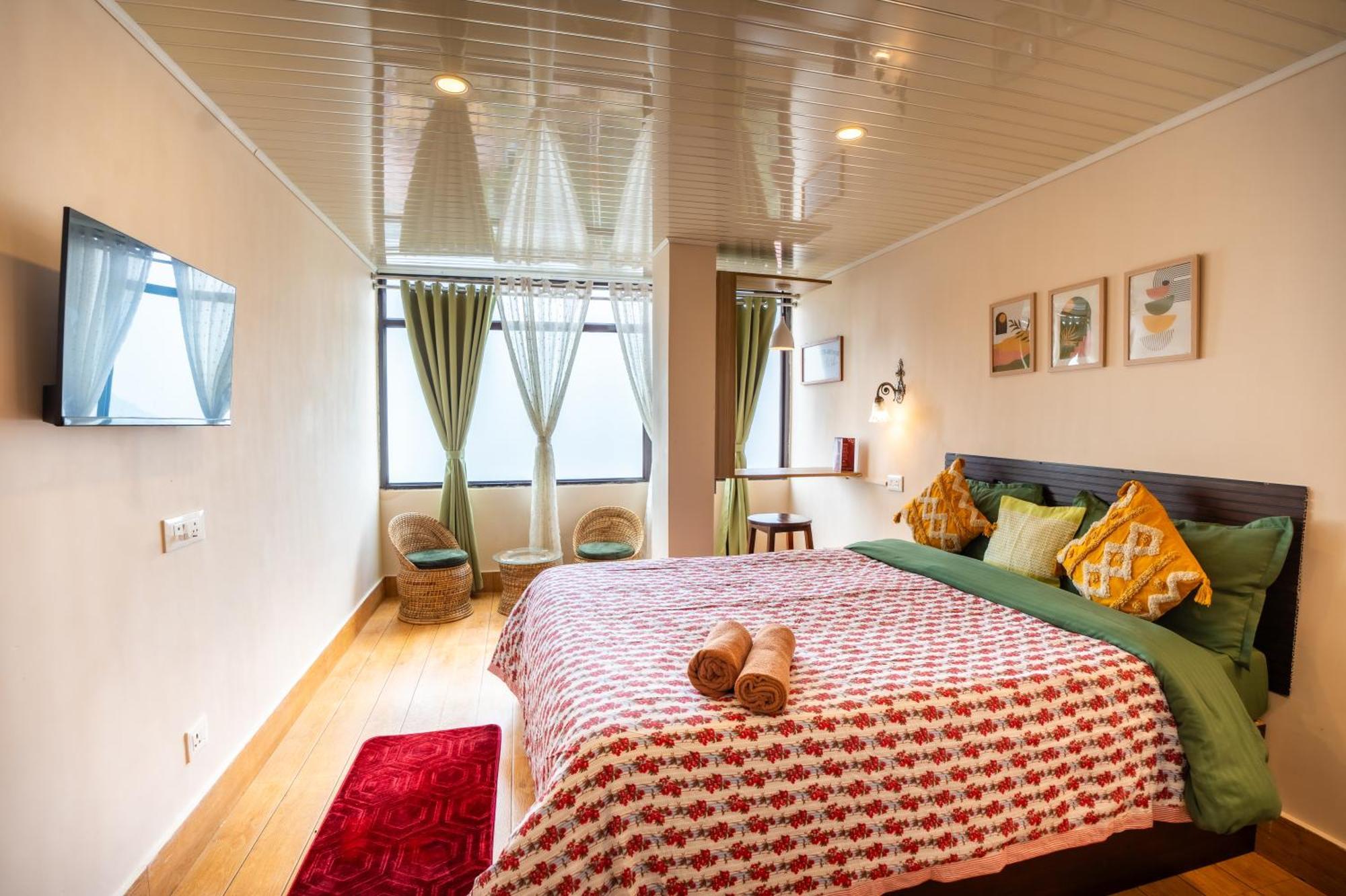 Monratino Himadrie -2 Mins Walk From Mall Road - All Rooms Have Kanchenjunga Mountain View Дарджилінг Екстер'єр фото