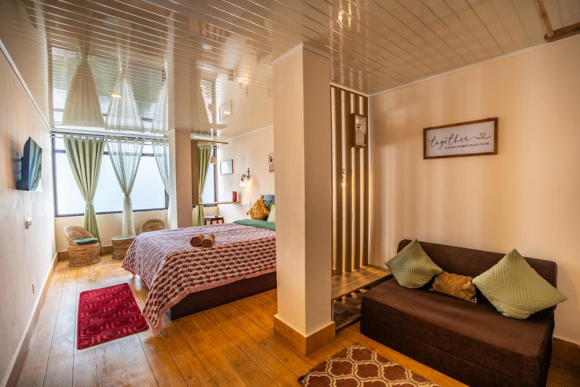 Monratino Himadrie -2 Mins Walk From Mall Road - All Rooms Have Kanchenjunga Mountain View Дарджилінг Екстер'єр фото