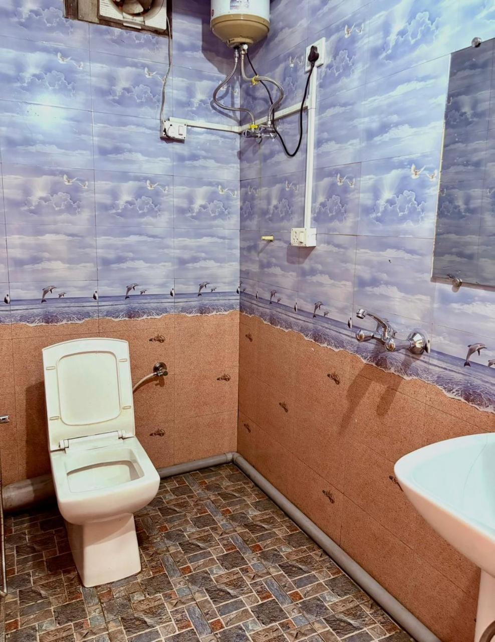 Monratino Himadrie -2 Mins Walk From Mall Road - All Rooms Have Kanchenjunga Mountain View Дарджилінг Екстер'єр фото